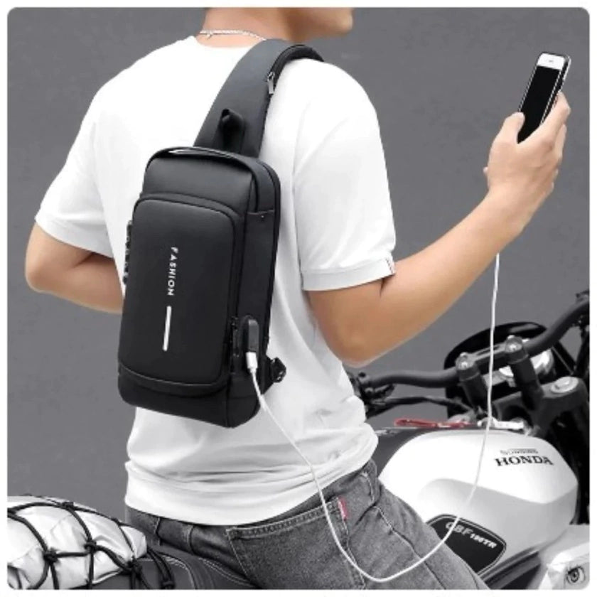 Mochila cruzada de cuerina antorrobo con candado y USB